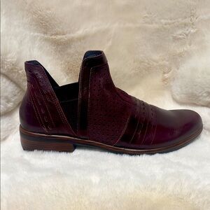 NAOT Elegant Burgundy Women's Shoes